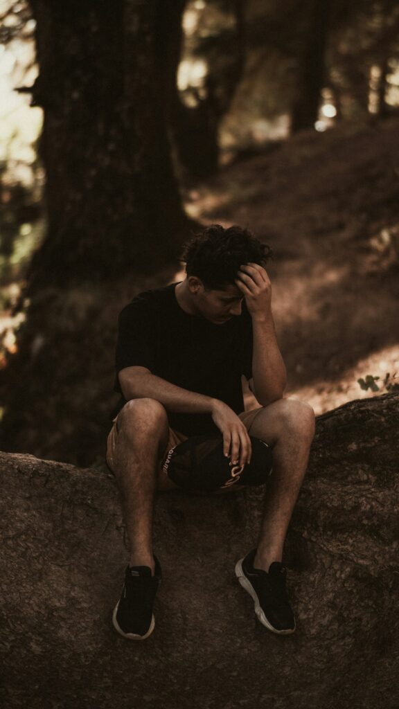 Esgotamento ou Sombra? Desvendando Burnout e Depressão no Mundo Moderno